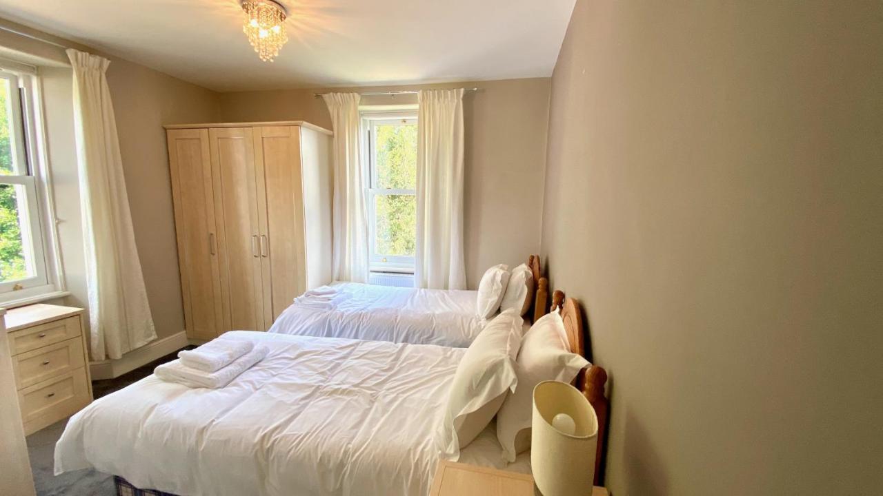 Torbay Rise - With Pool, Hot Tub, Sauna, Gym, Games And Cinema Room; Sea Views Holiday home